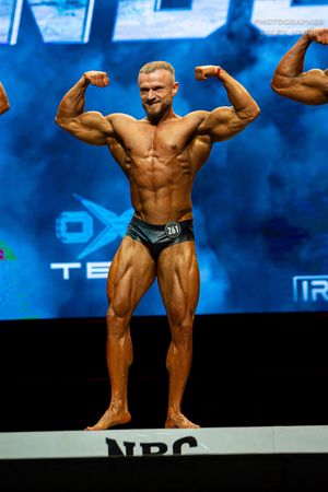 СLASSIC PHYSIQUE НОВИЧКИ